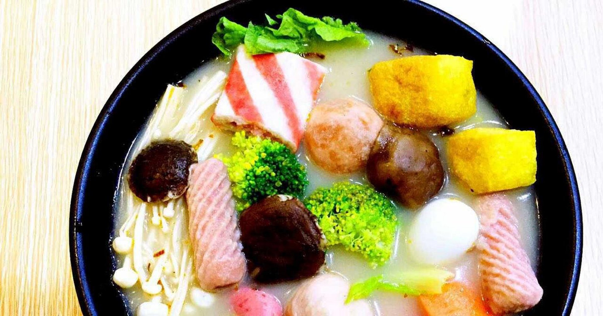 三宝骨汤麻辣烫